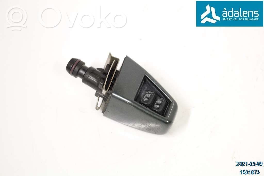 BMW X3 E83 Ugello a spruzzo lavavetri per faro 