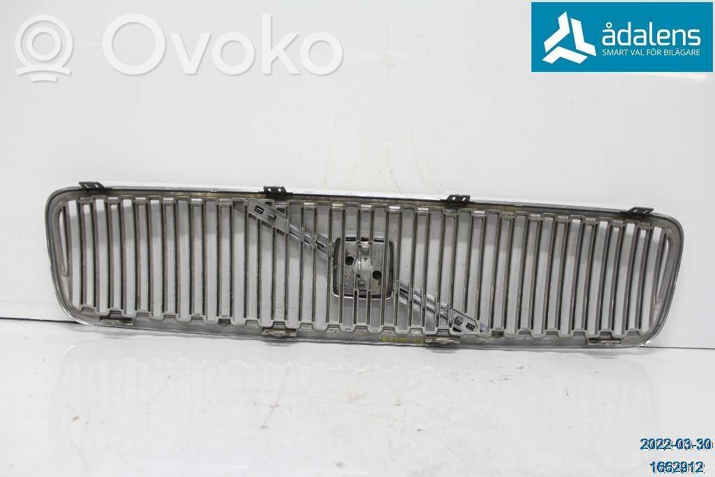 Volvo V50 Front bumper lower grill 
