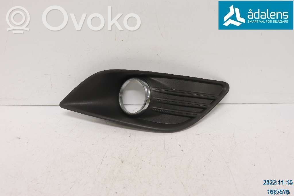 Ford Focus Etusumuvalon ritilä 