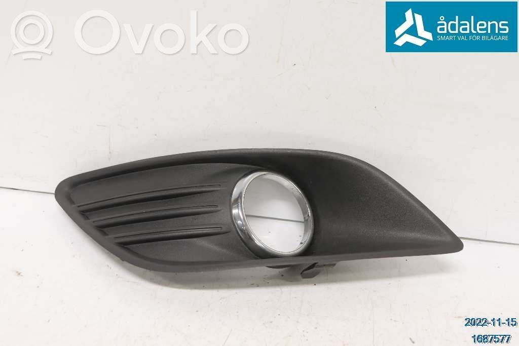 Ford Focus Front fog light trim/grill 