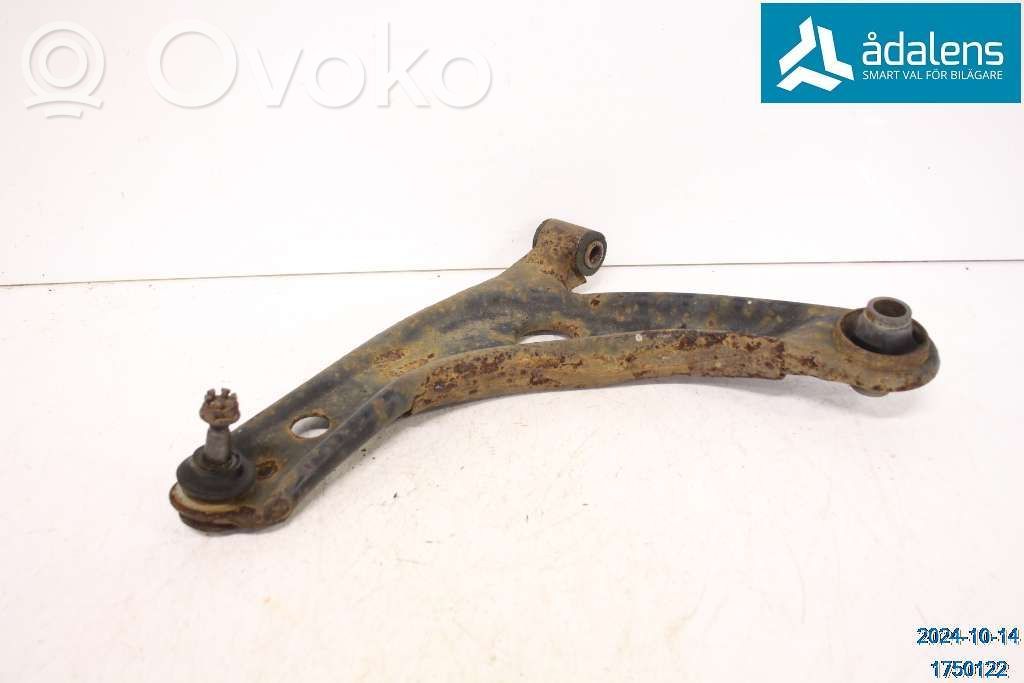 Toyota Urban Cruiser XP110 Braccio di controllo sospensione anteriore inferiore/braccio oscillante 