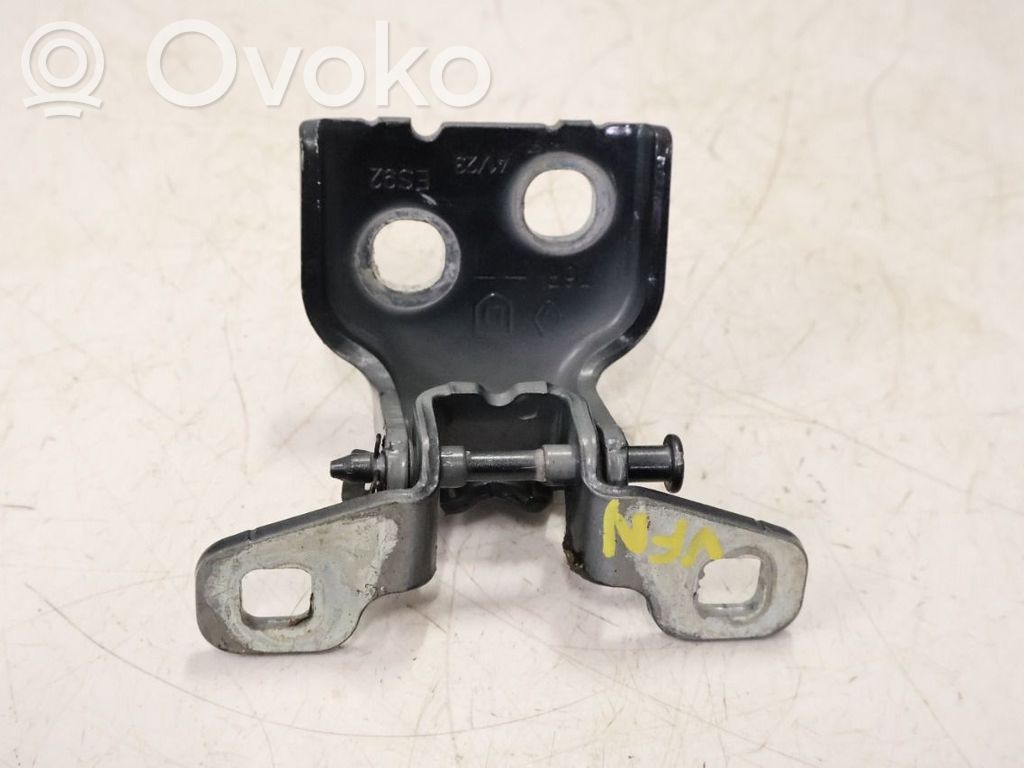 Front door upper hinge   8200599554