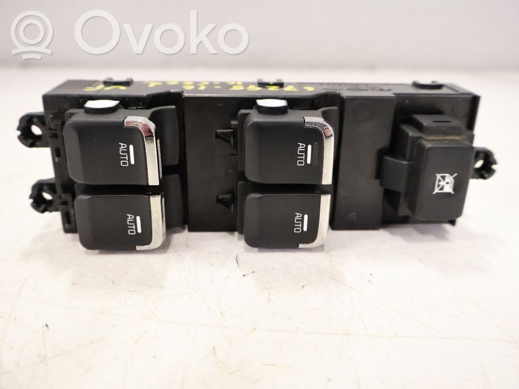 KIA Ceed Electric window control switch 