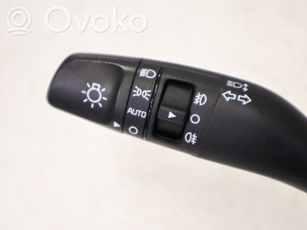 KIA Carens III Interruptor/palanca de limpiador de luz de giro