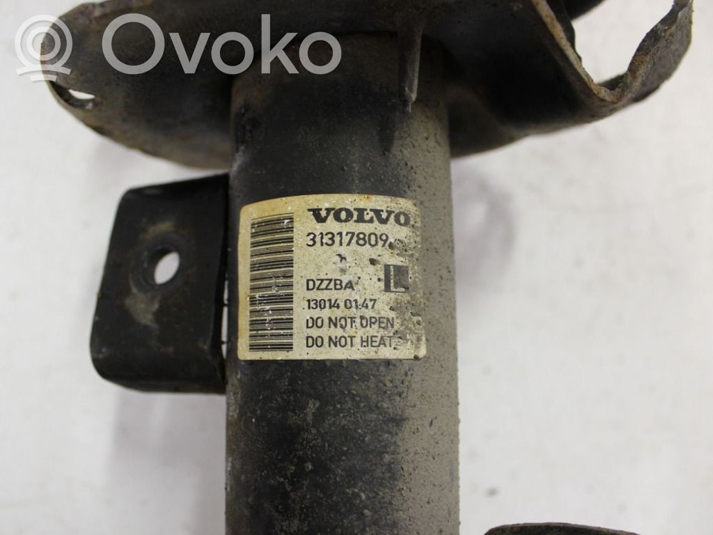 Volvo V70 Priekšpusē amortizators ar atsperi 