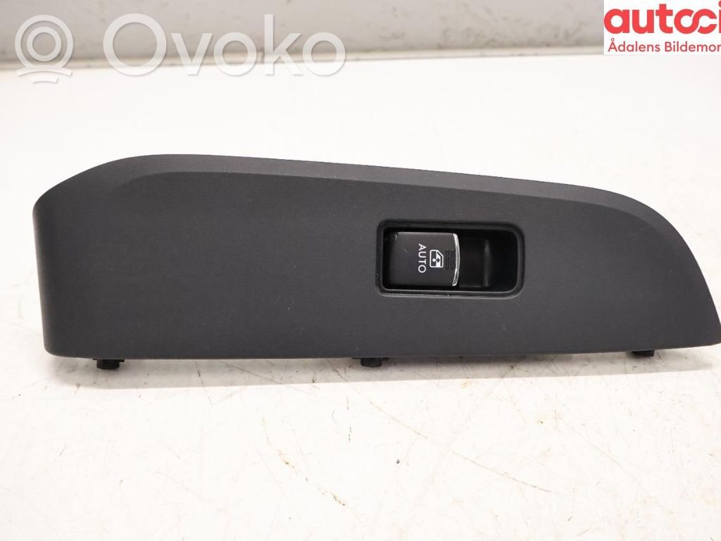 Subaru Outback (BS) Electric window control switch 
