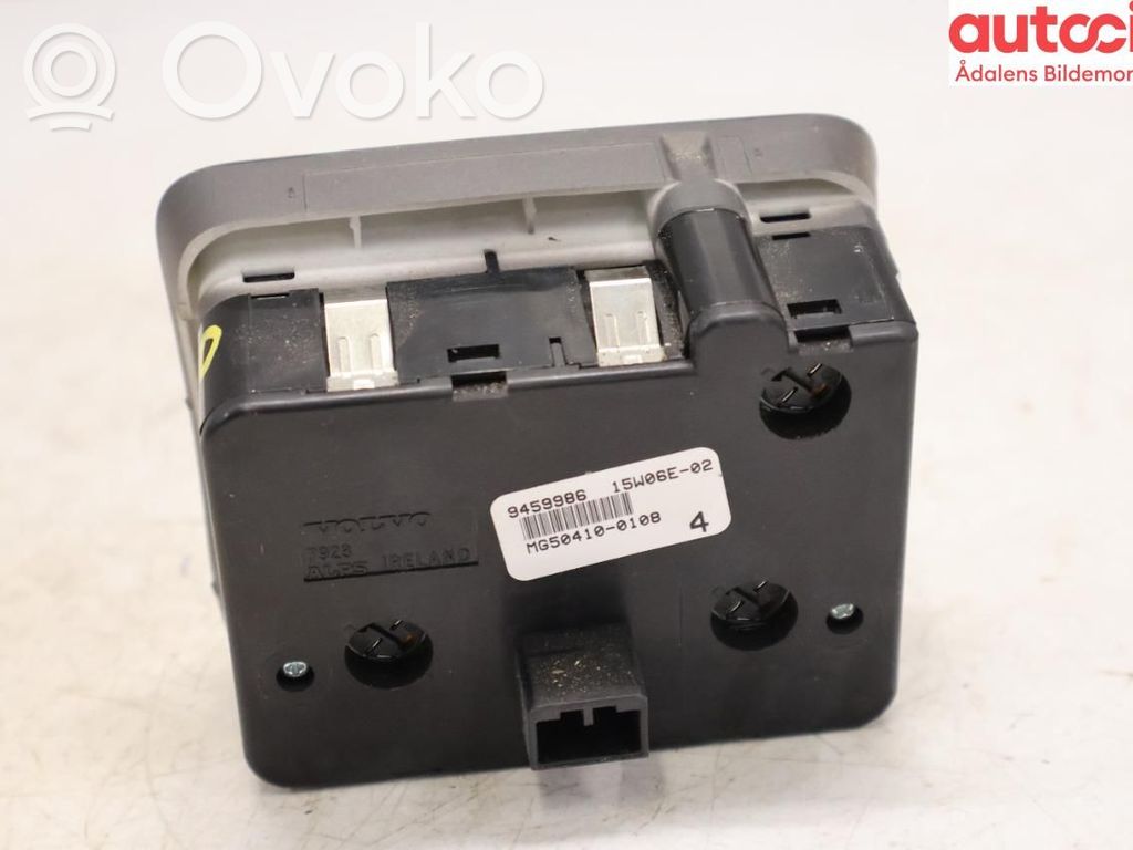 Light switch   9459986