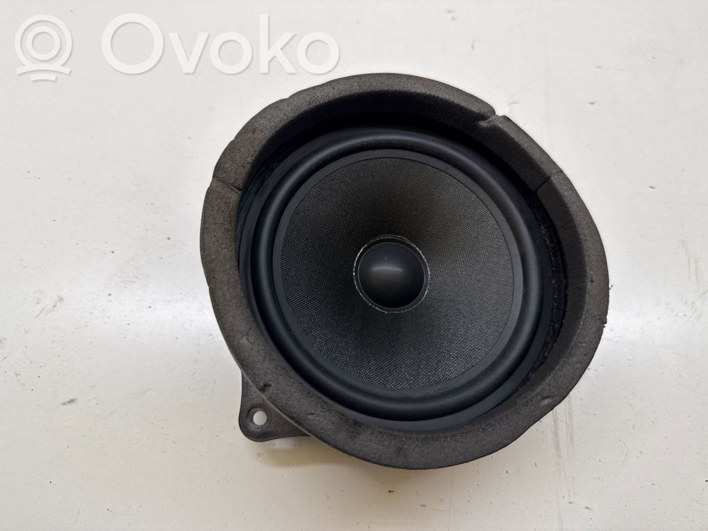 Altavoz de la puerta trasera   1202144,8379094,4913430814