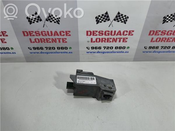 Otras unidades de control/módulos   8M513F880