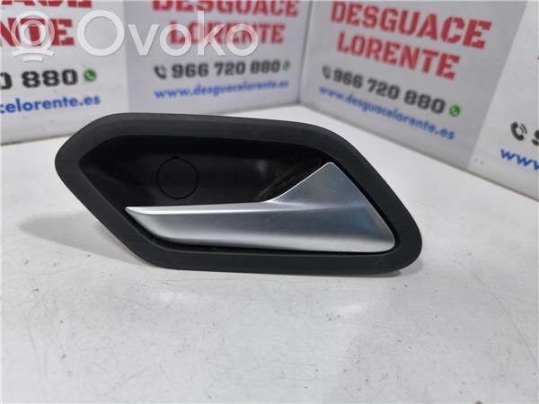 Manecilla interna puerta trasera   826723850R