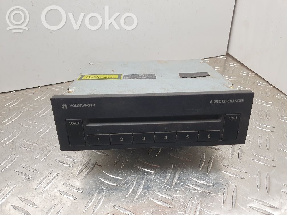 Volkswagen Golf V CD/DVD keitiklis 