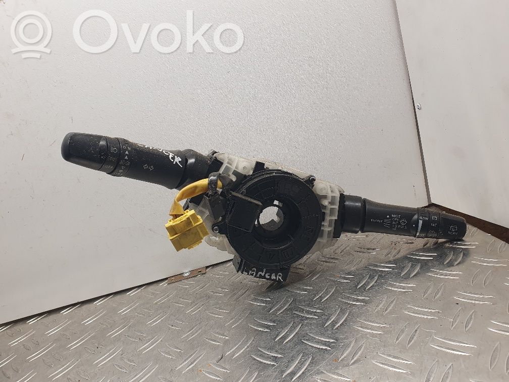 Mitsubishi Lancer X Commodo, commande essuie-glace/phare 