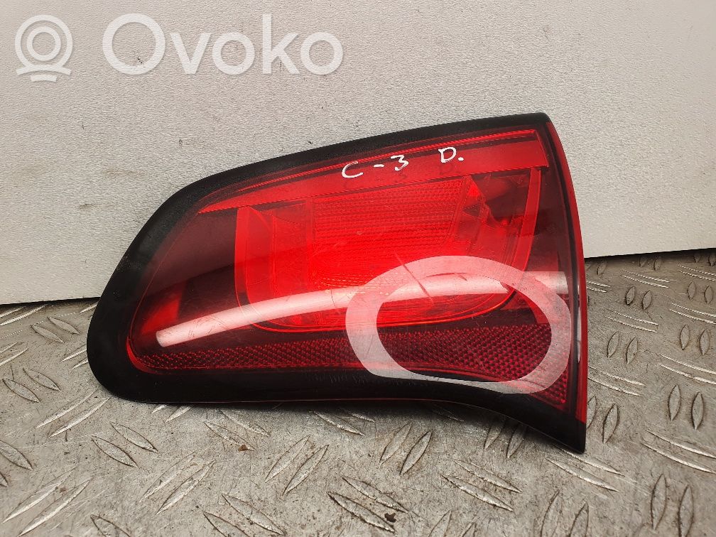 Citroen C3 Aizmugurējais lukturis pārsegā 