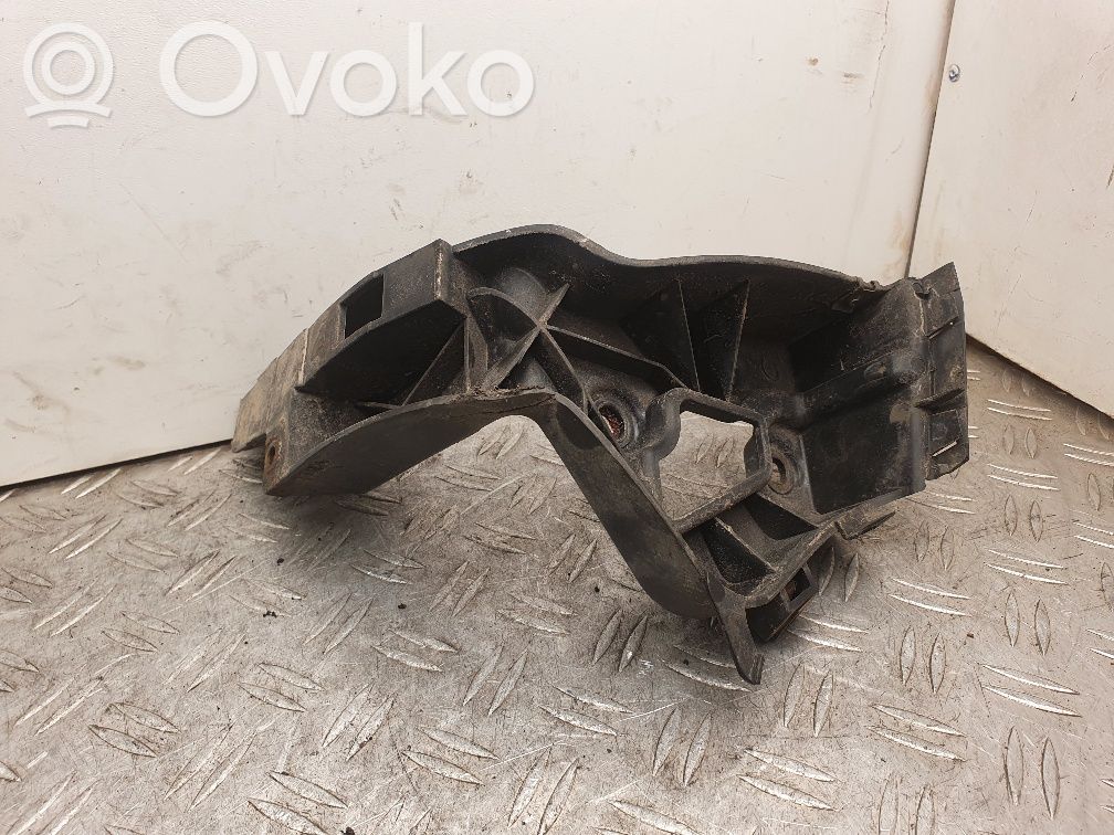 Audi A8 S8 D3 4E Rear bumper mounting bracket 