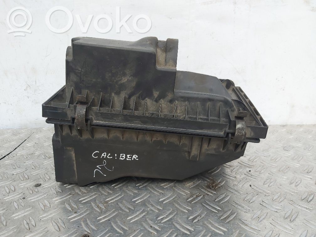 Dodge Caliber Air filter box 