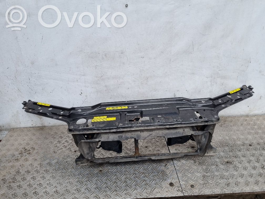 Volvo V70 Radiatoru panelis 