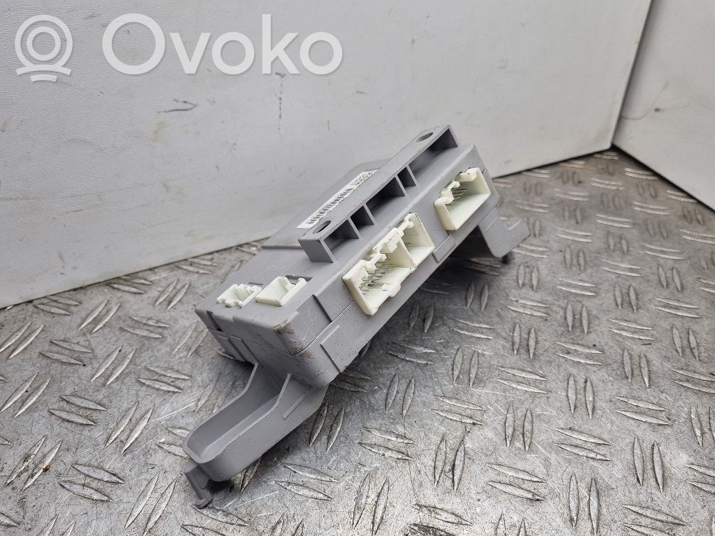 Mazda CX-7 Comfort/convenience module 