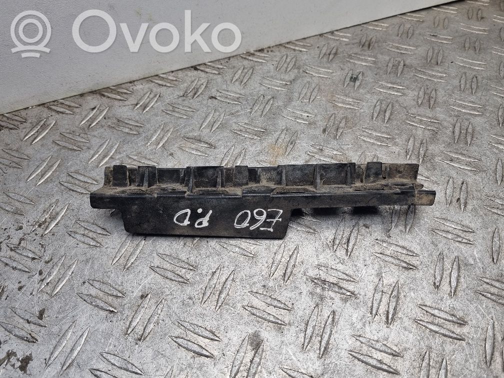 BMW 5 E60 E61 Priekšpusē bampera turētājs 