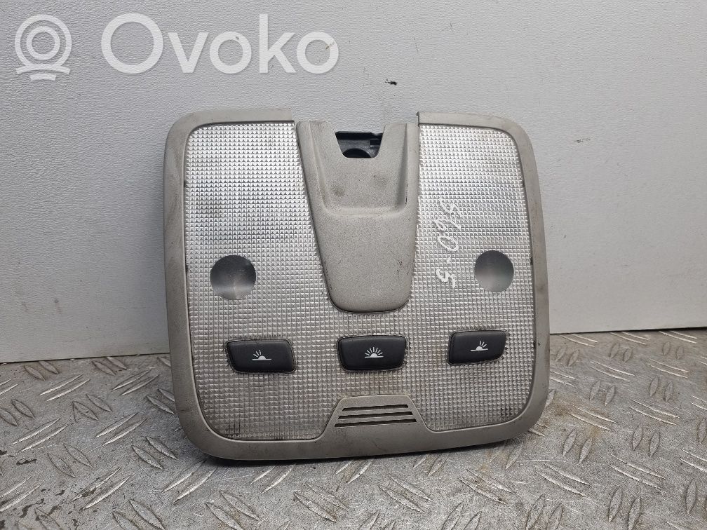 Volvo V70 Priekinių vietų apšvietimo žibintas 