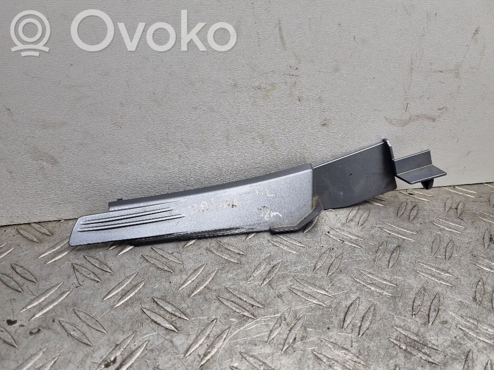 Opel Zafira B Panel wykończeniowy błotnika 