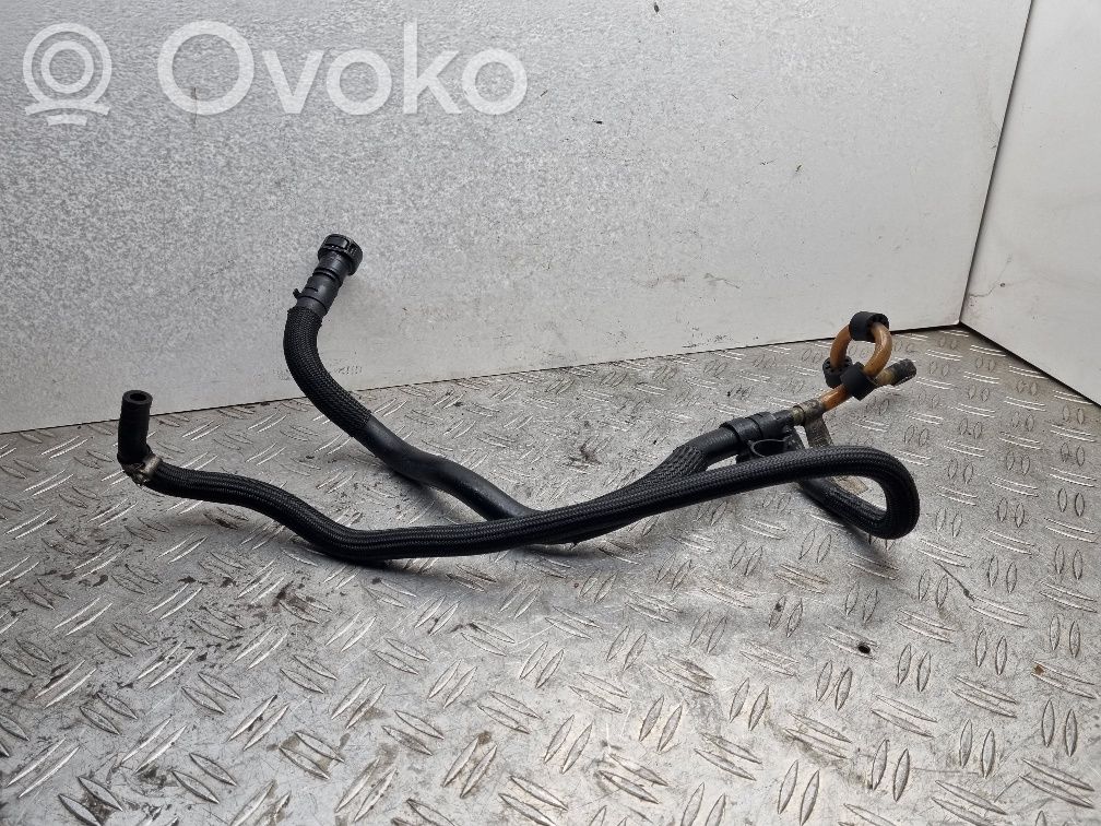 BMW X5 E70 Fuel line pipe 