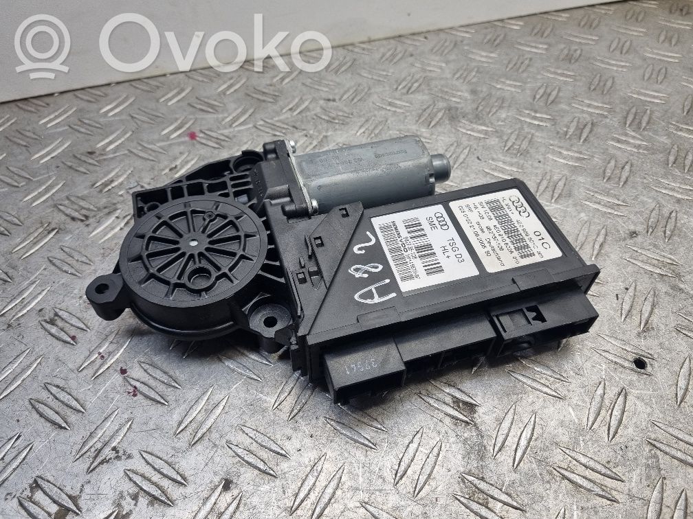 Audi A8 S8 D3 4E Aizmugurē loga pacēlāja motoriņš 