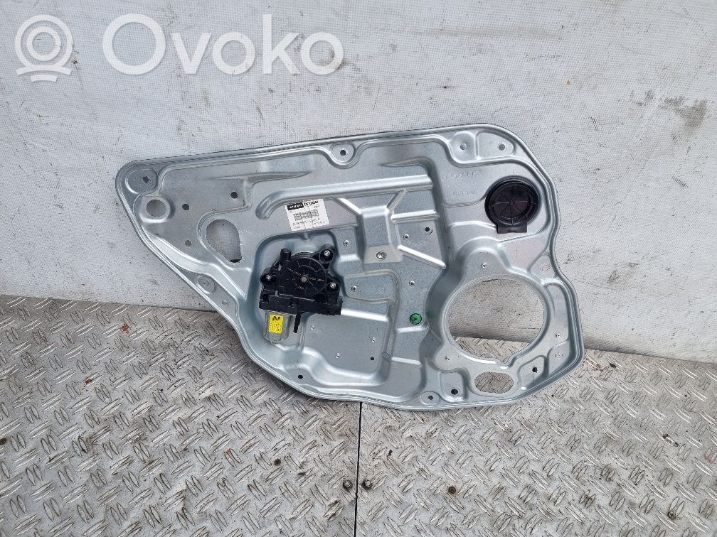 Volvo V70 Elektryczny podnośnik szyby drzwi tylnych 