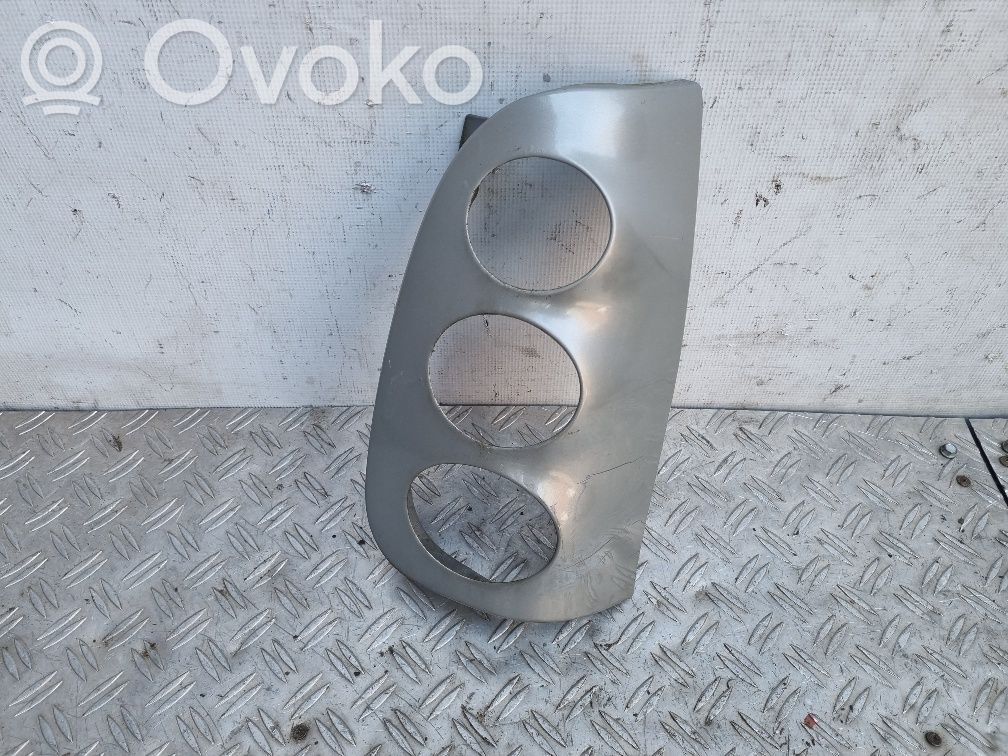 Smart ForTwo I Galinio žibinto apdaila (juostelė) 
