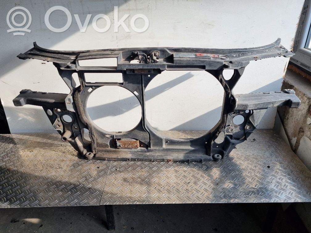 Audi A6 S6 C5 4B Radiatorių panelė 