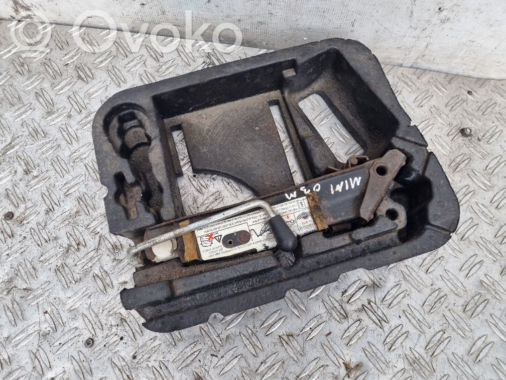 Gato   150930,M18057