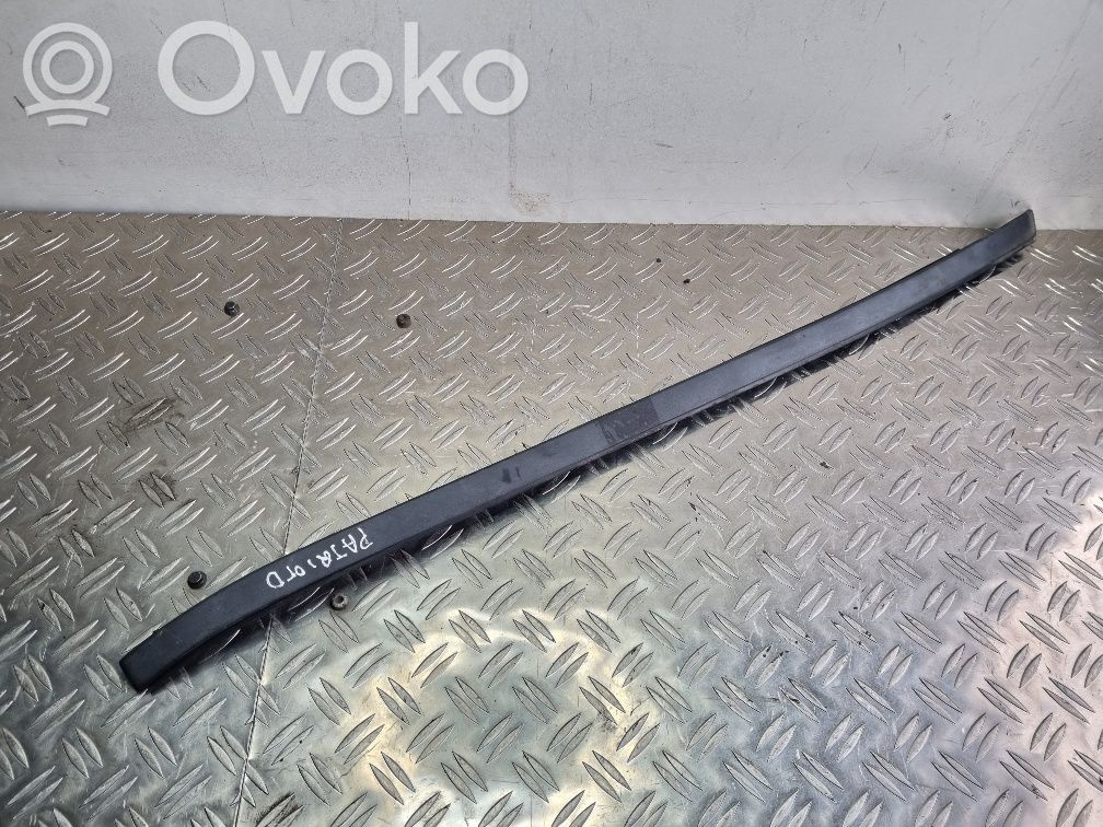 Jeep Patriot Priekinio stiklo apdaila 
