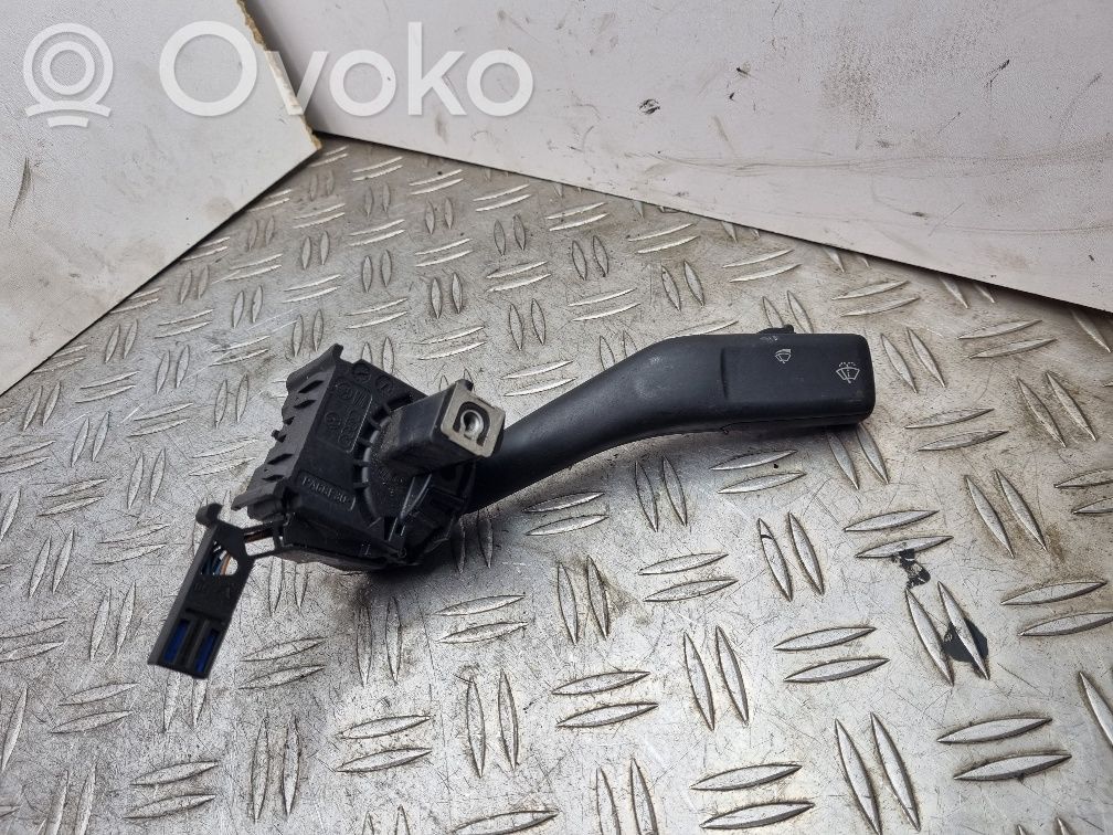 Volkswagen Jetta V Wiper control stalk 