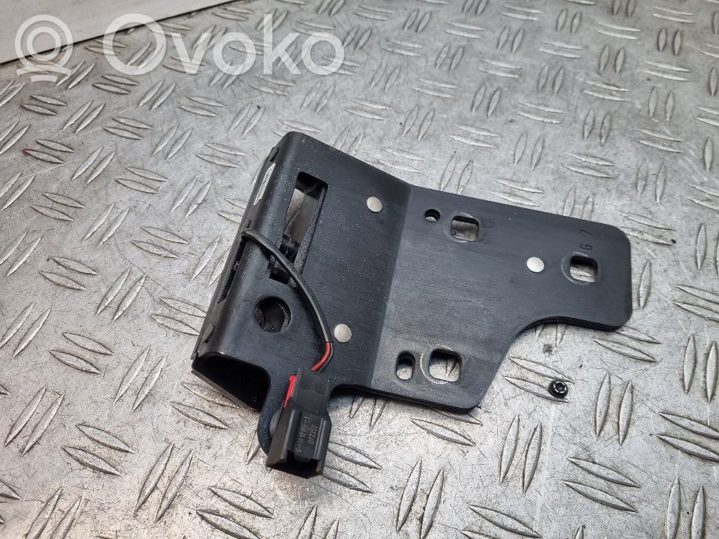 Ford Focus Avattavan katon lukituksen vastakappale 