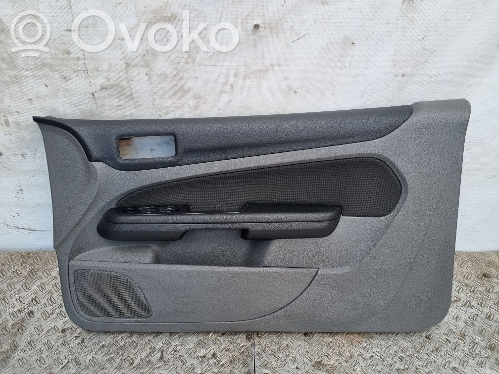 Ford Focus Etuoven verhoilu 