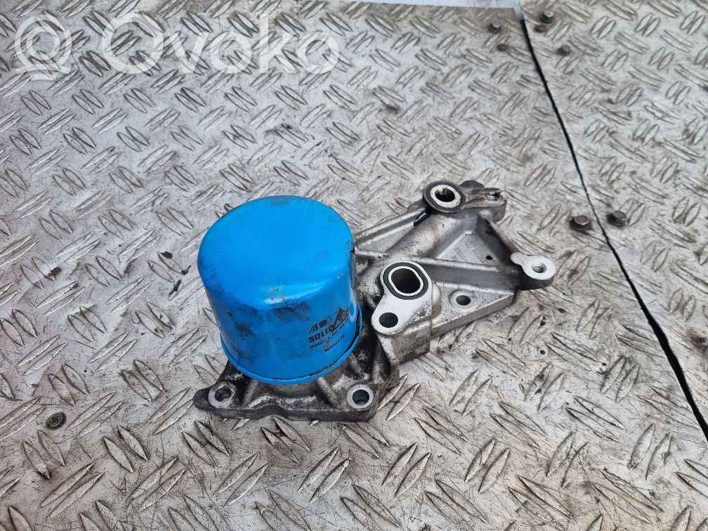 Oil filter mounting bracket   R2AA14311,S8204