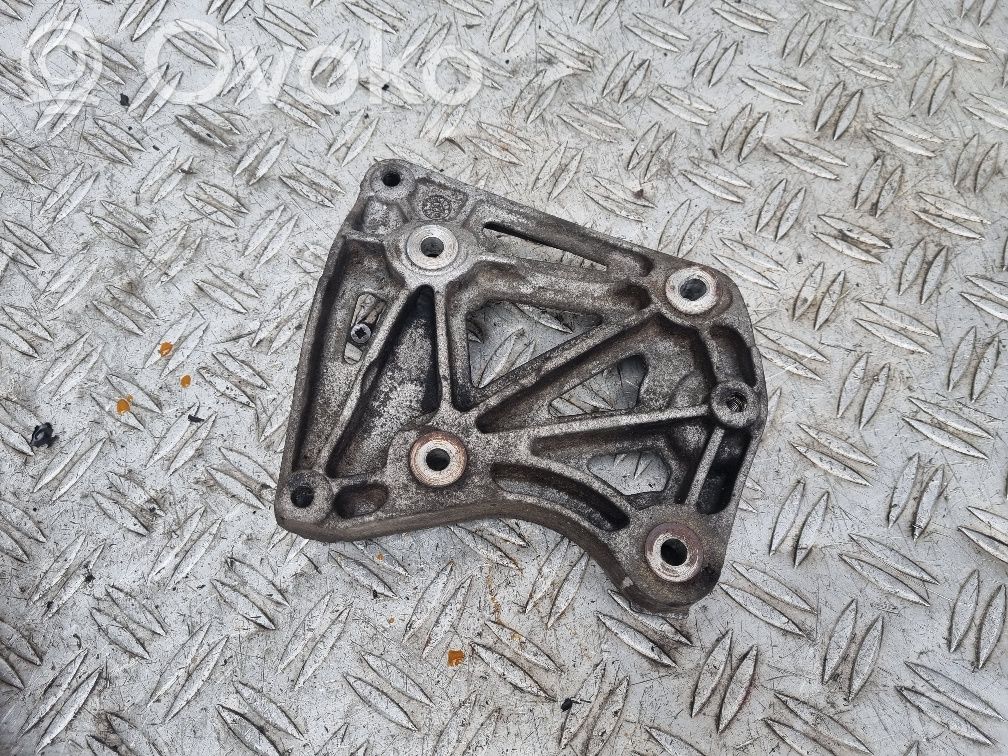 Chevrolet Captiva A/C compressor mount bracket 