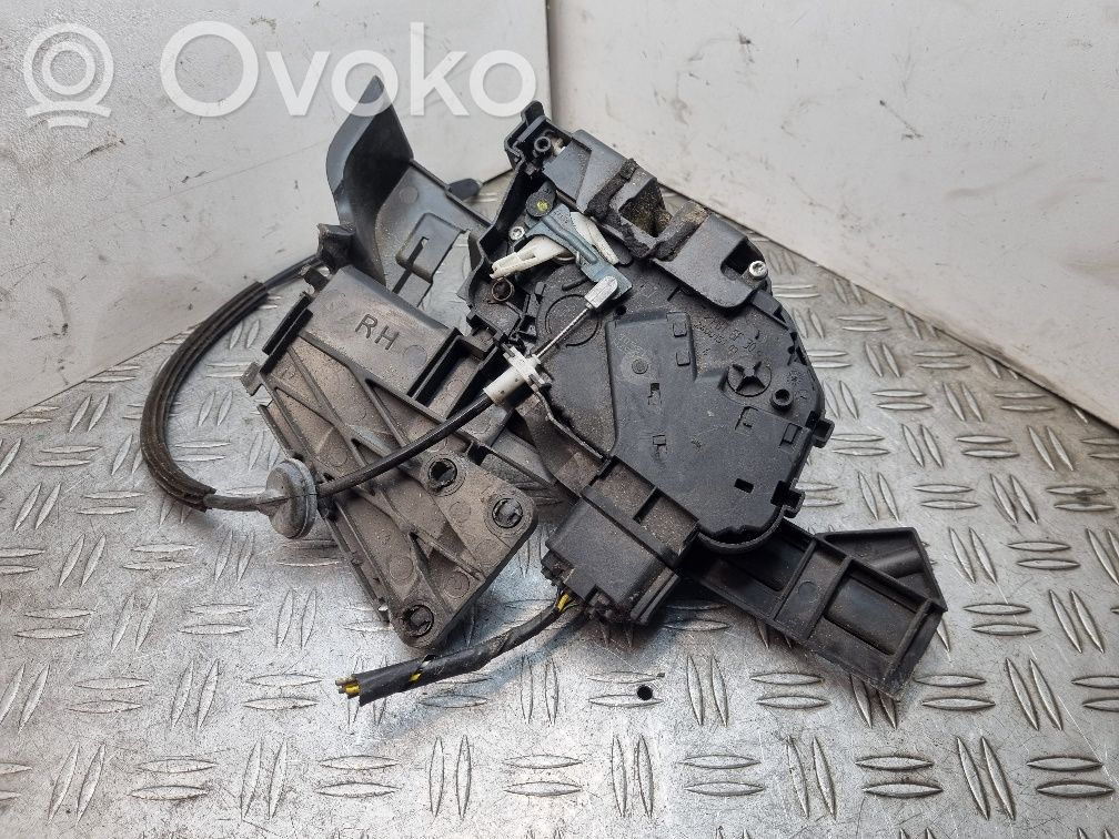 Ford Focus Aizmugurē slēdzene 