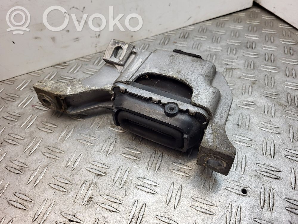 Mini One - Cooper Coupe R56 Engine mount bracket 