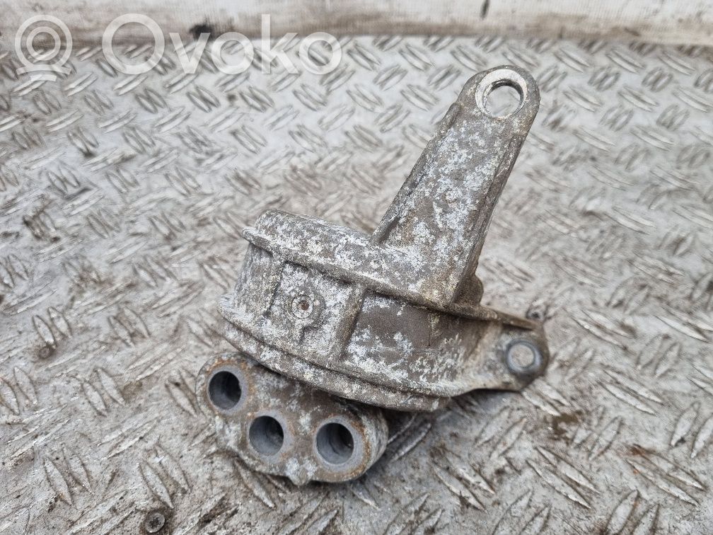 Opel Astra H Engine mount bracket 