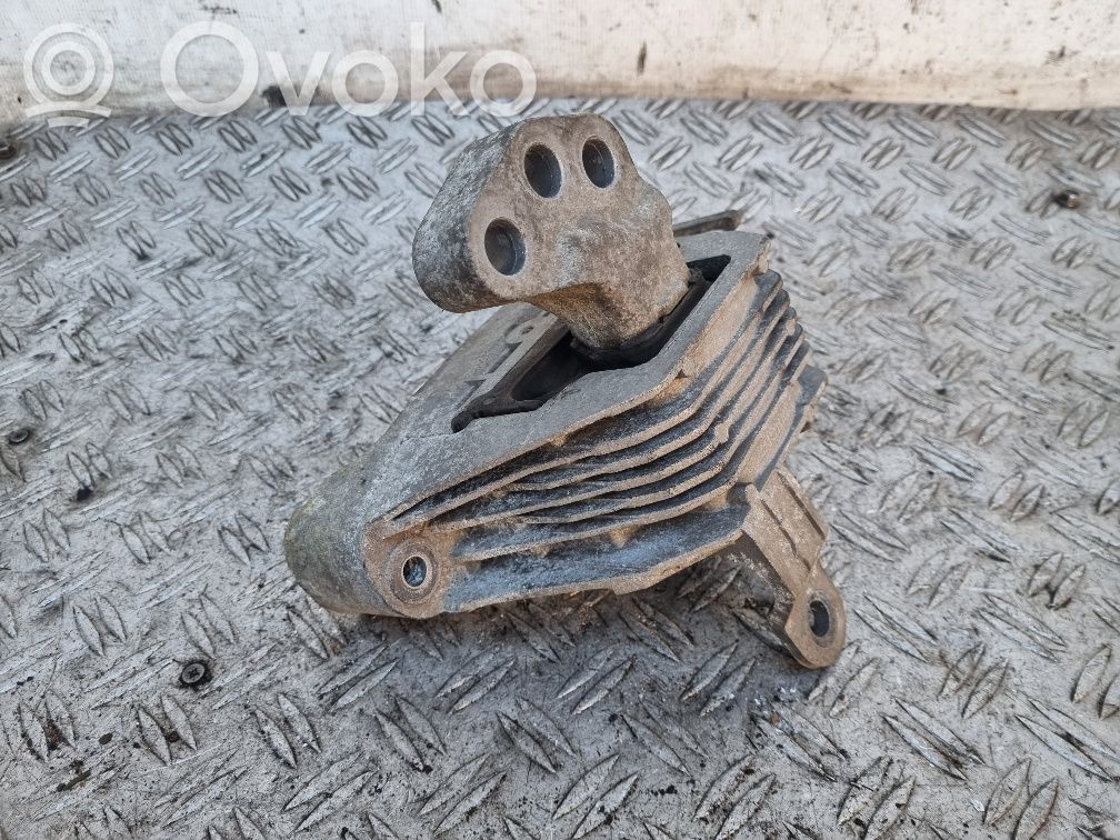 Opel Astra J Engine mount bracket 