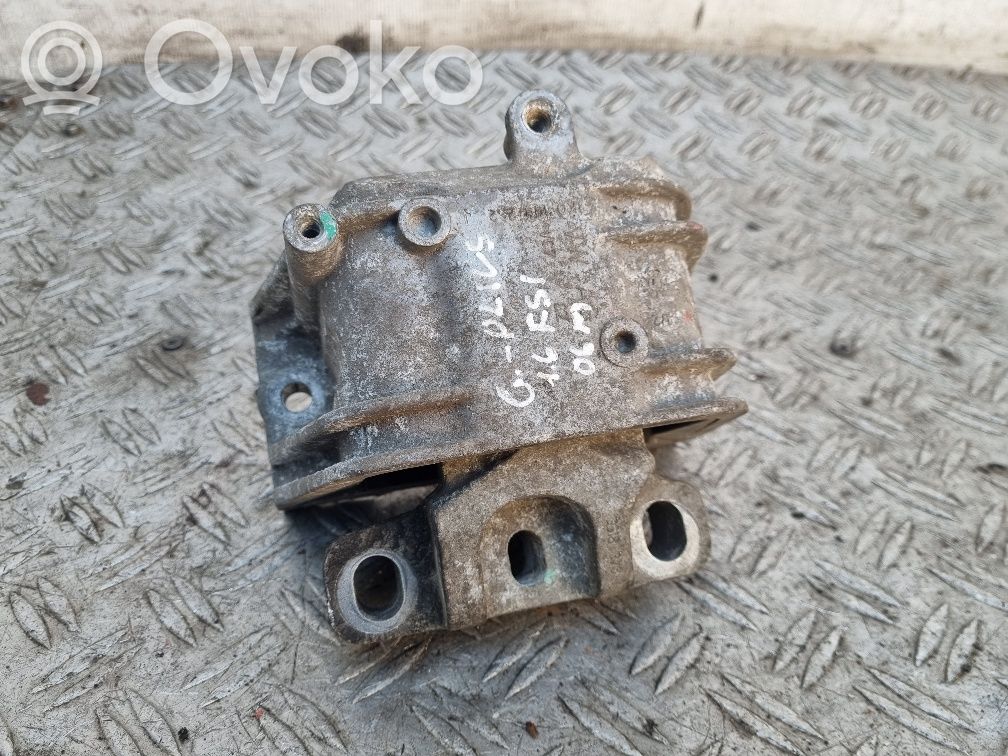Engine mount bracket   1K0199262J
