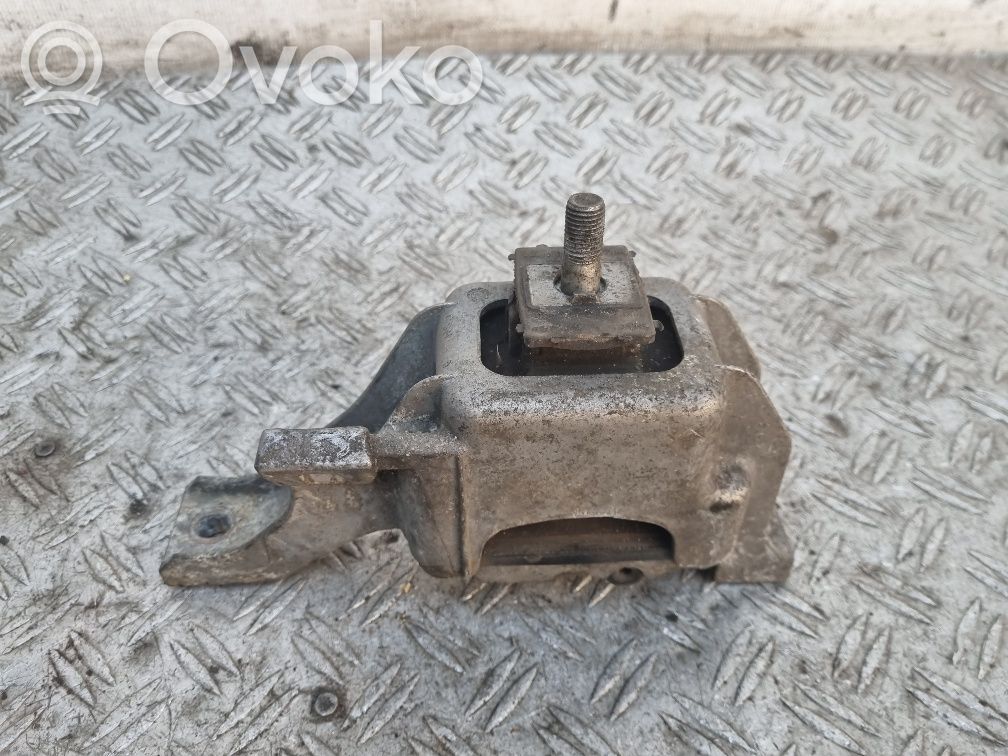 Mini One - Cooper Coupe R56 Engine mount bracket 