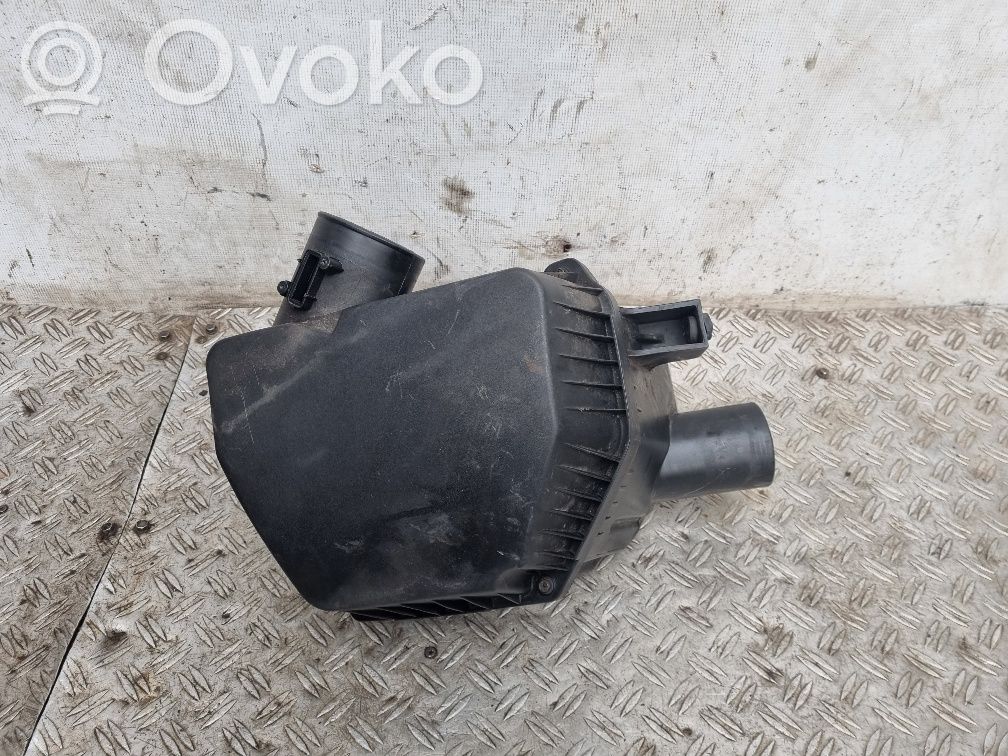 Opel Antara Air filter box 