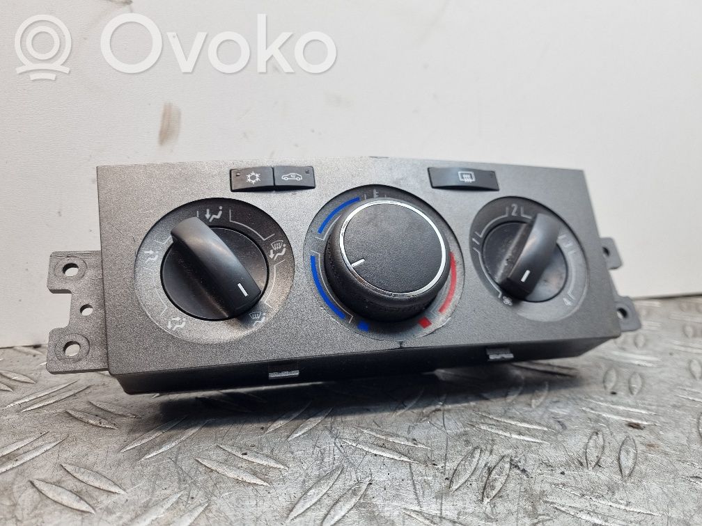 Opel Antara Climate control unit 