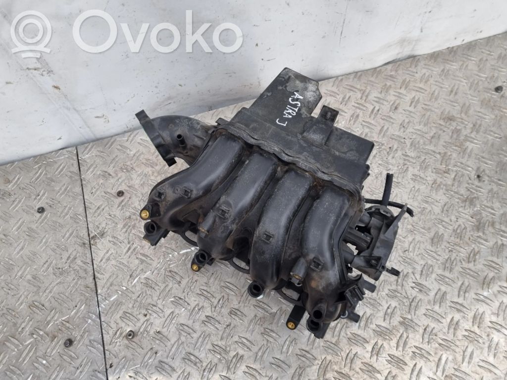 Opel Astra H Intake manifold 