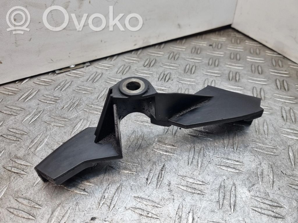 Ford Mondeo MK IV Muu moottoritilan osa 