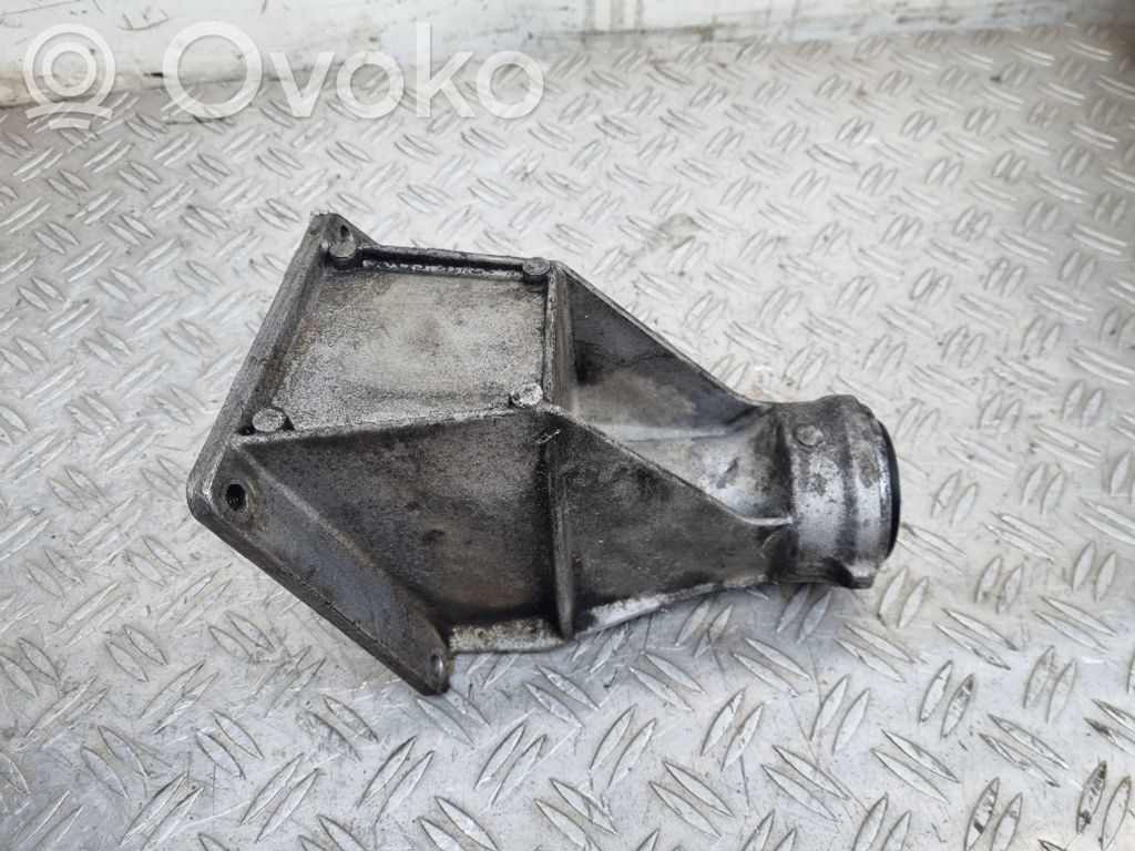 BMW X5 E53 Soporte del rodamiento de apoyo del eje de transmisión 