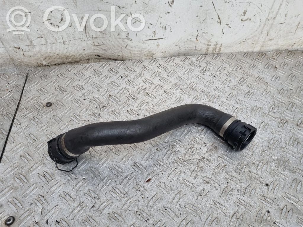 BMW X3 E83 Engine coolant pipe/hose 
