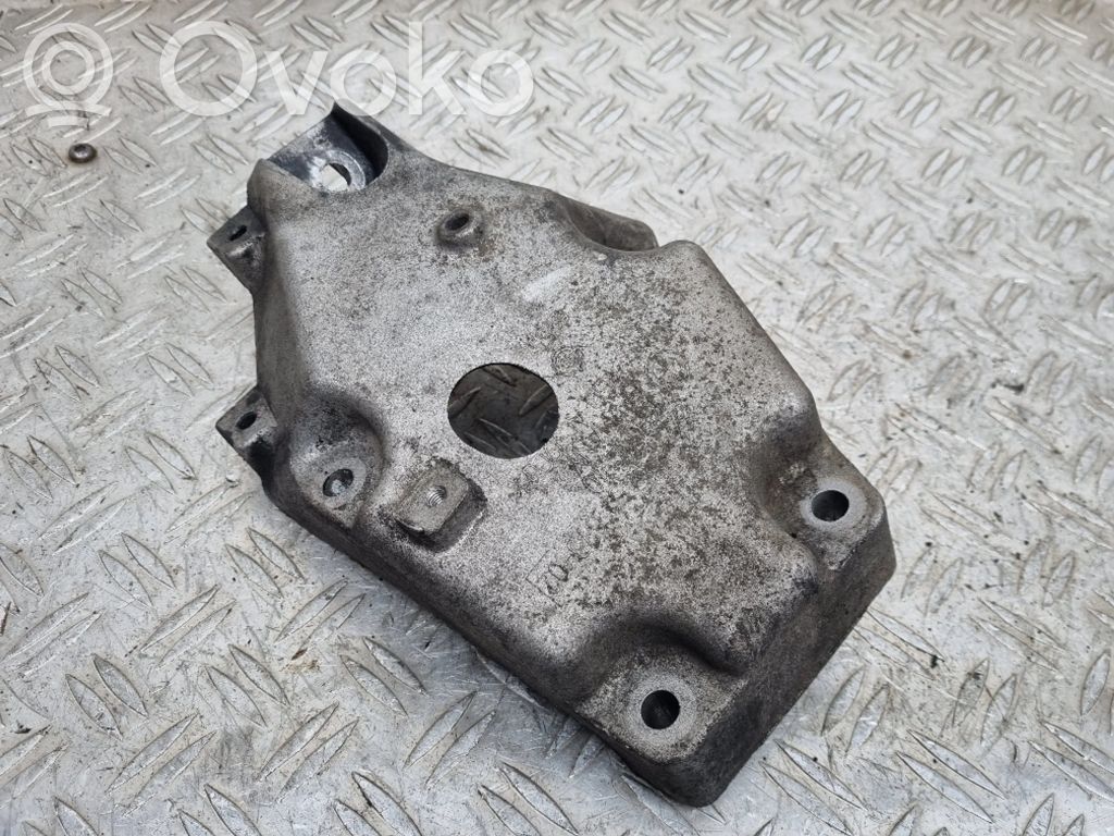 BMW X3 E83 Engine mounting bracket 