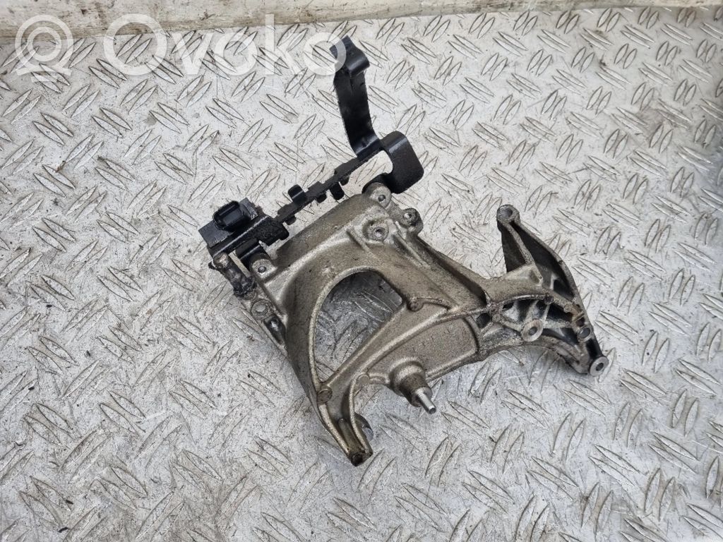 Peugeot 5008 Fuel filter bracket/mount holder 